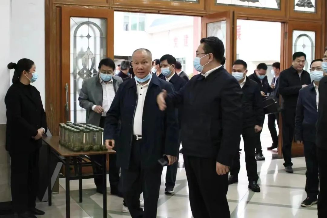 農(nóng)業(yè)農(nóng)村部鄧小剛副部長調研湘豐茶業(yè)集團